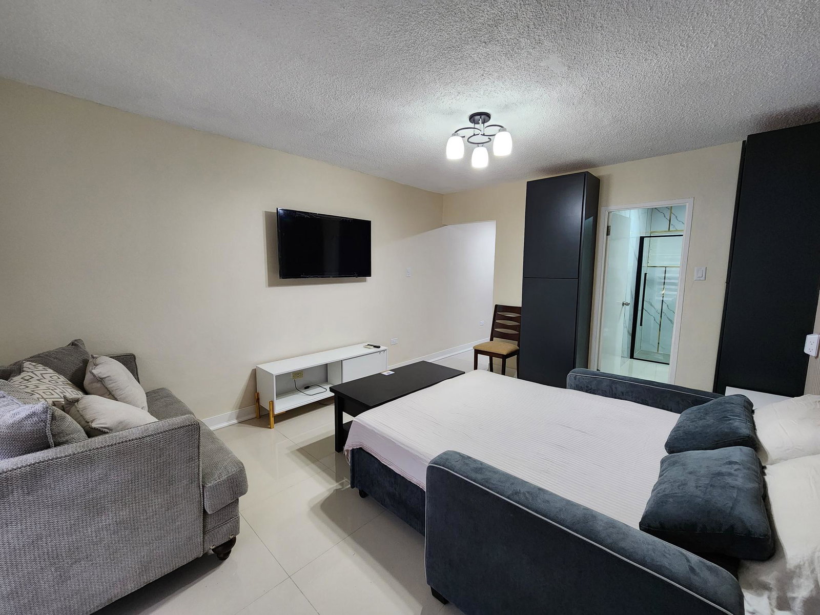 Eleventh image of 21a-14 Clieveden Avenue in Kingston 6, St. Andrew, Jamaica - property is For Rent