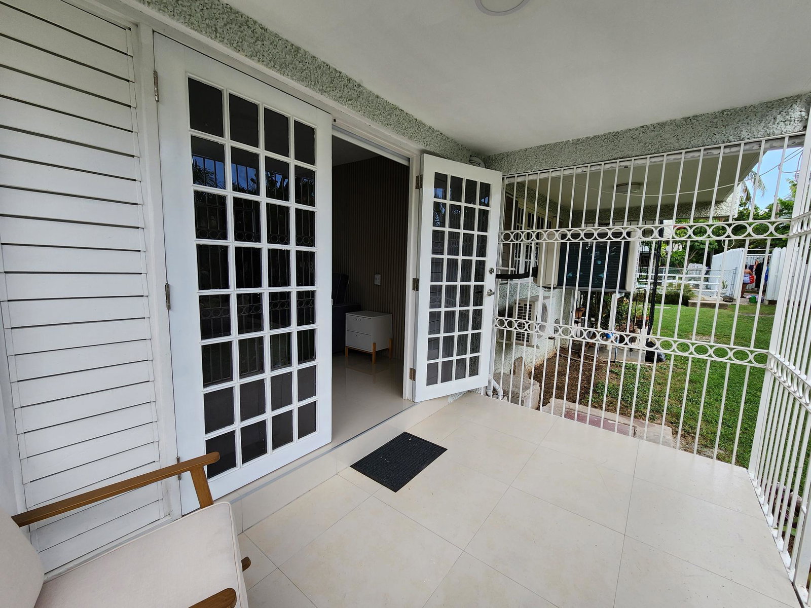 Sixteenth image of 21a-14 Clieveden Avenue in Kingston 6, St. Andrew, Jamaica - property is For Rent