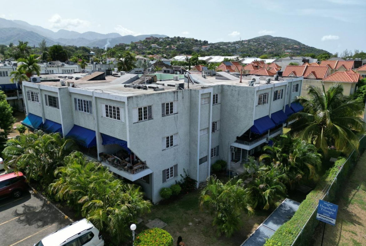 Thirtieth image of 21a-14 Clieveden Avenue in Kingston 6, St. Andrew, Jamaica - property is For Rent