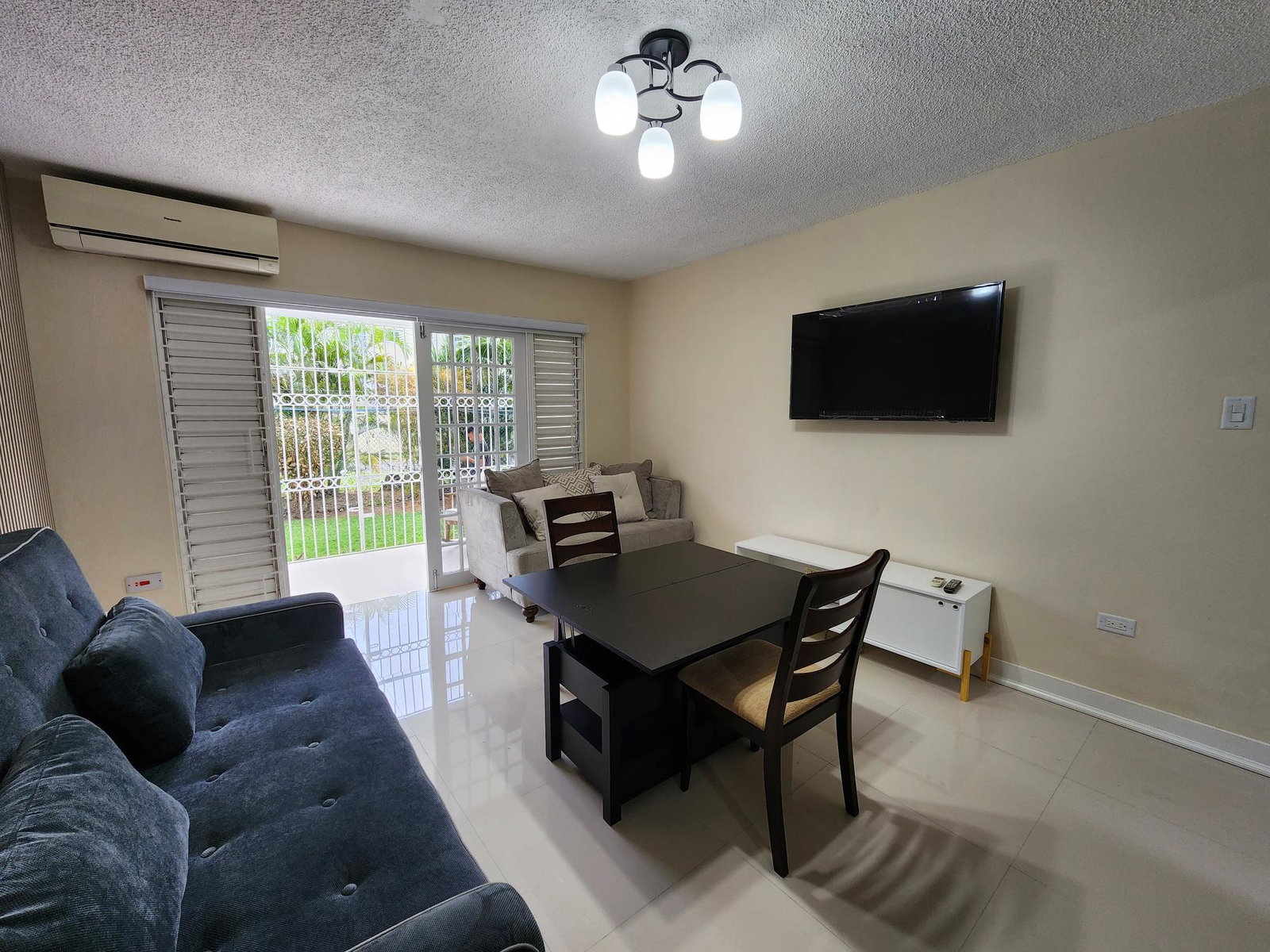 Sixth image of 21a-14 Clieveden Avenue in Kingston 6, St. Andrew, Jamaica - property is For Rent