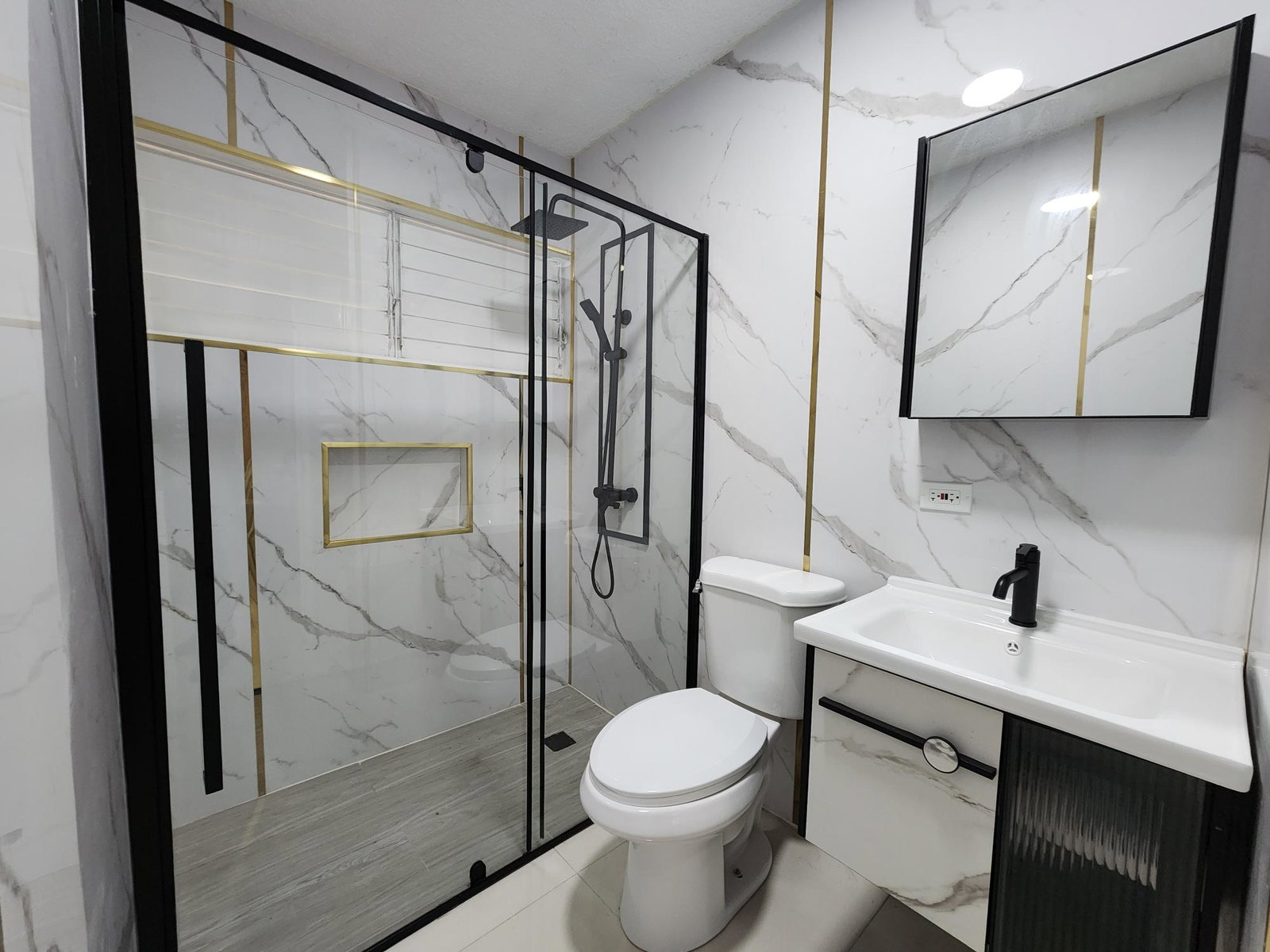 Seventh image of 21a-14 Clieveden Avenue in Kingston 6, St. Andrew, Jamaica - property is For Rent