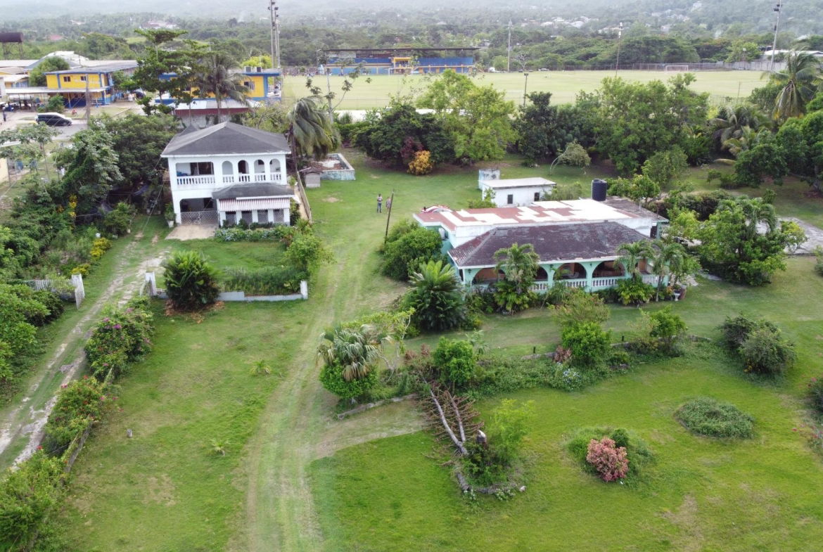 Seventh image of 88- Santa Cruz in Santa Cruz, St. Elizabeth, Jamaica - property is For Sale
