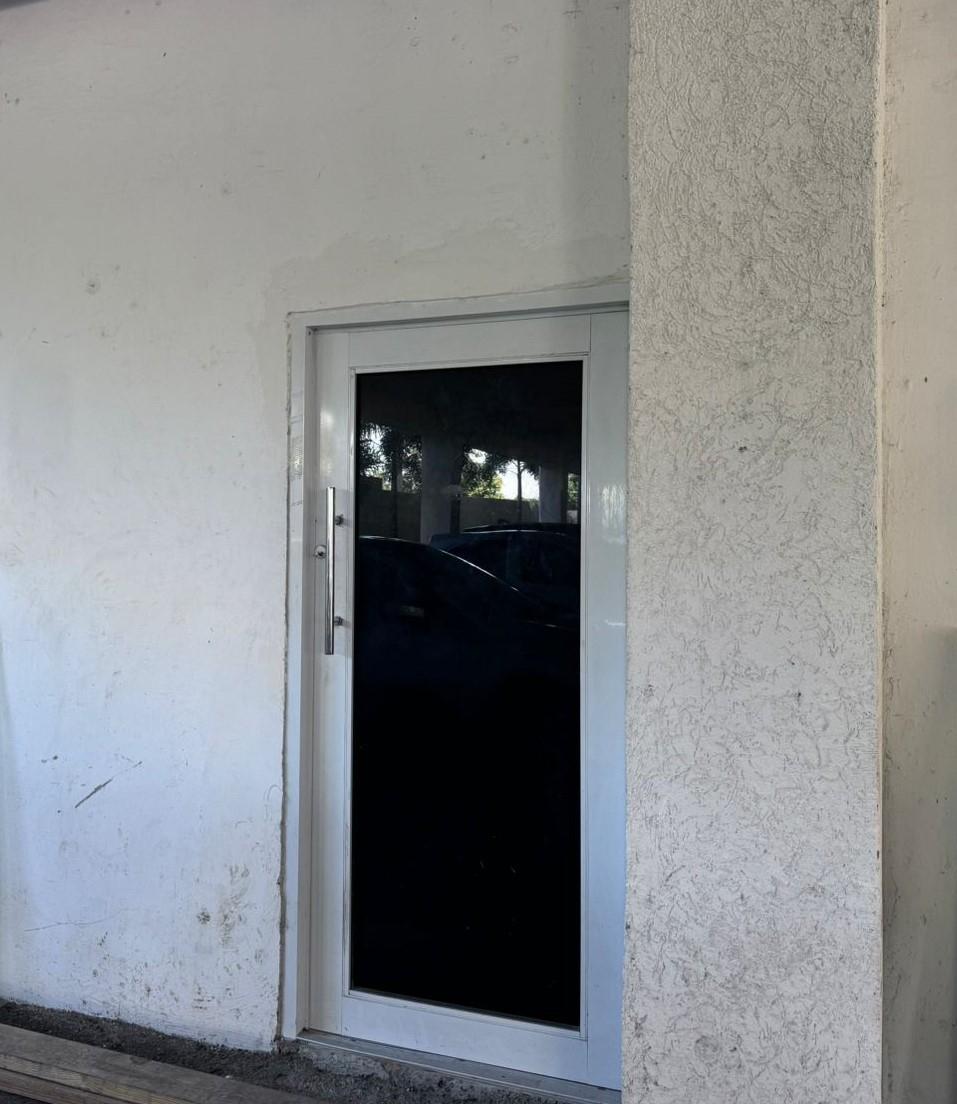 Prime-Commercial-Unit-for-Sale-in-Kingston-6-218-Mountain-View-Avenue Second image of 218 Mountain View Avenue in Kingston 6, St. Andrew, Jamaica - property is For Sale