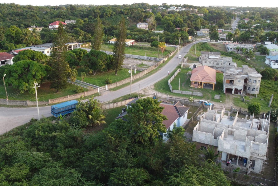 Fifth image of 16c Chateau in Palmers Cross, Clarendon, Jamaica - property is For Sale