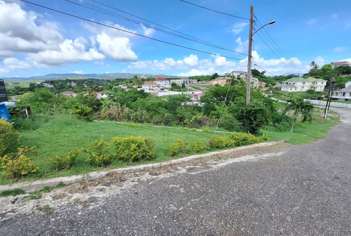 Third image of Rodney Hts st Jago Heights in St. Jago Heights, St. Catherine, Jamaica - property is For Sale