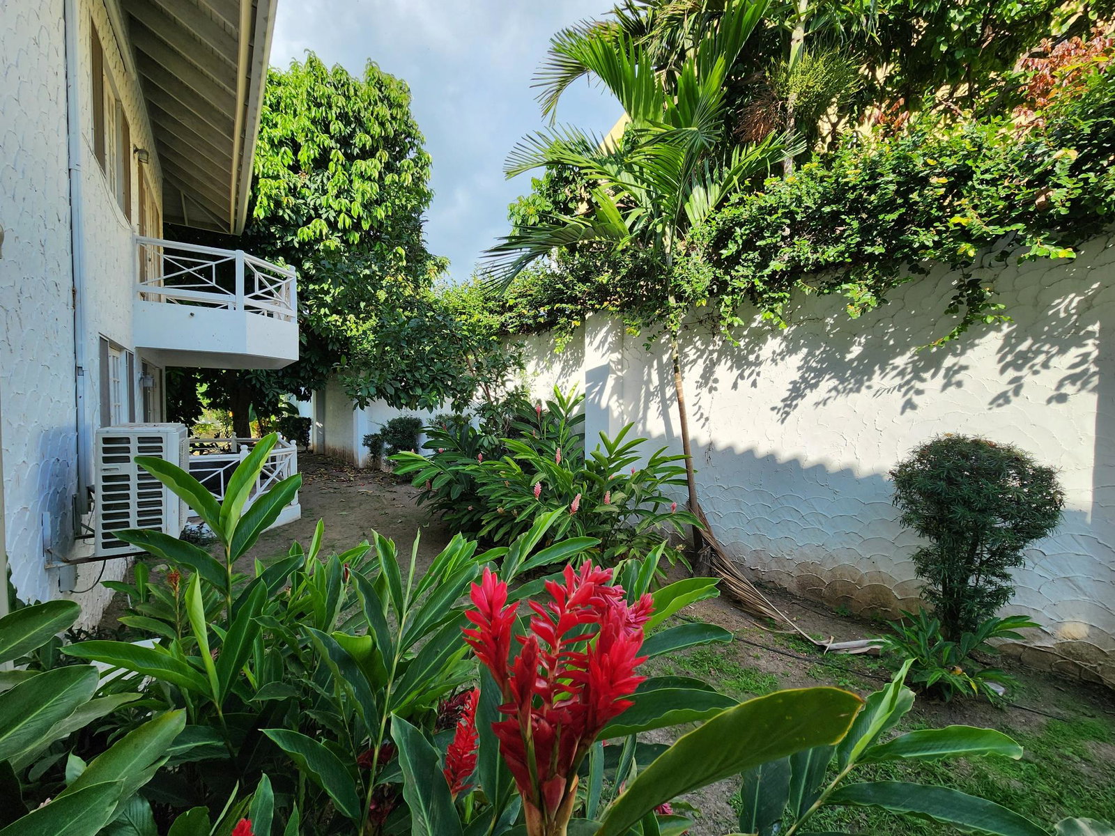 Seventeenth image of F6-8 East Kings House Road in Kingston 6, St. Andrew, Jamaica - property is For Rent