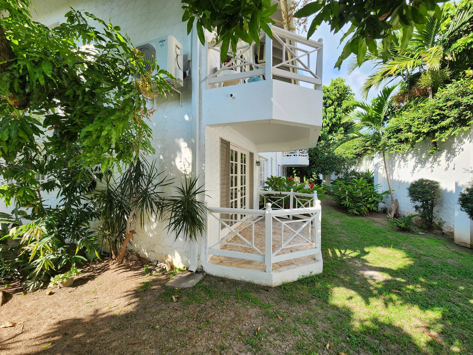 Twenty-First image of F6-8 East Kings House Road in Kingston 6, St. Andrew, Jamaica - property is For Rent
