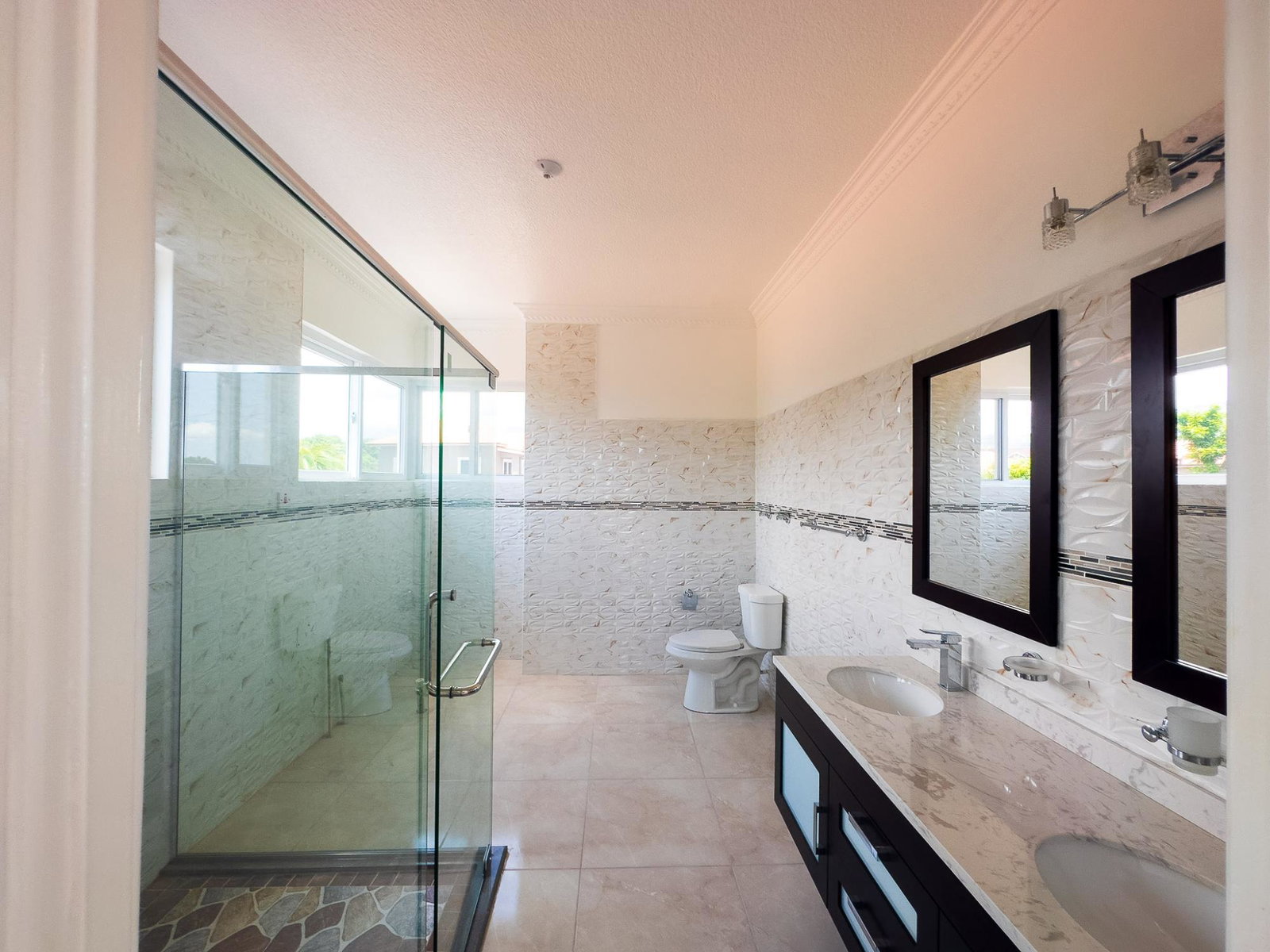 Spacious-2-Bed2.5-Bath-Apartment-for-Rent-in-St.-Andrew-Jamaica Thirteenth image of 5-36 Merrivale Avenue in Kingston 8, St. Andrew, Jamaica - property is For Rent