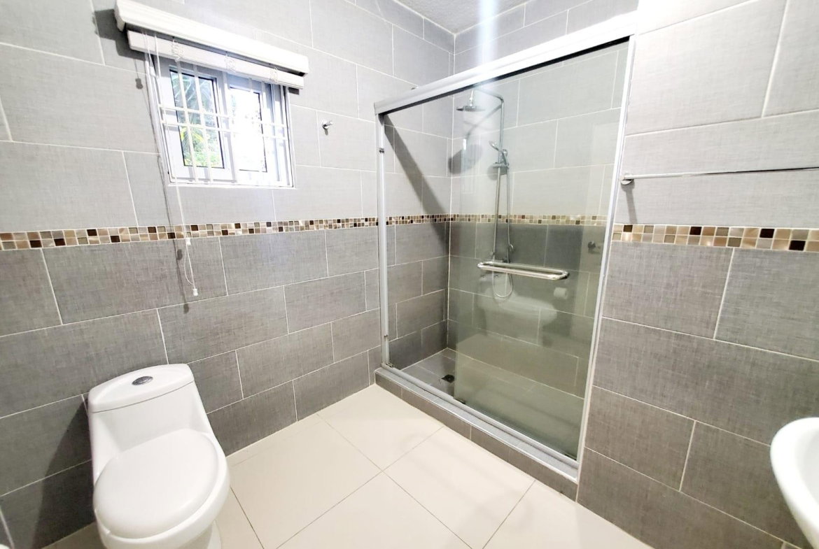 Eleventh image of 4-5-7 Mannings Avenue in Kingston 8, St. Andrew, Jamaica - property is For Rent
