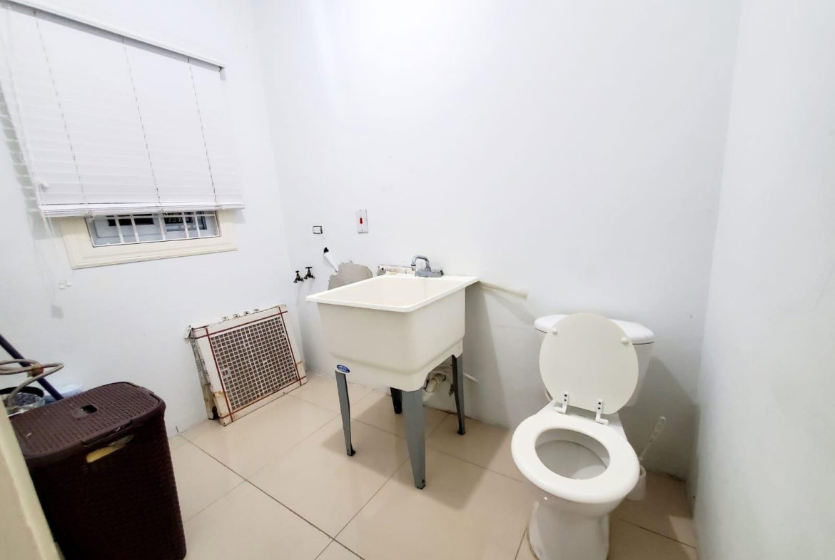Fourteenth image of 4-5-7 Mannings Avenue in Kingston 8, St. Andrew, Jamaica - property is For Rent