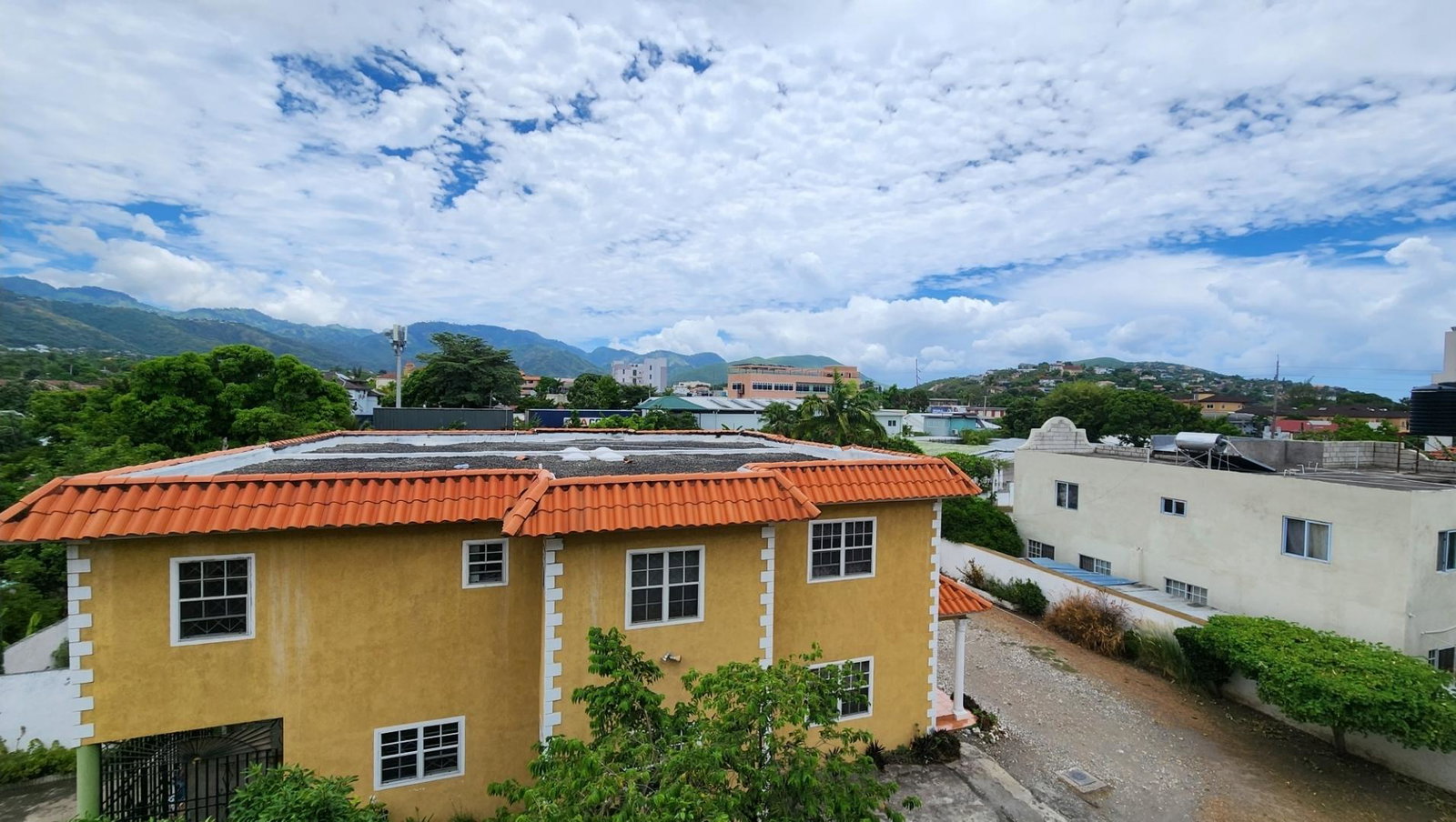 Sixteenth image of 16-10 Richings Avenue in Kingston 6, St. Andrew, Jamaica - property is For Rent