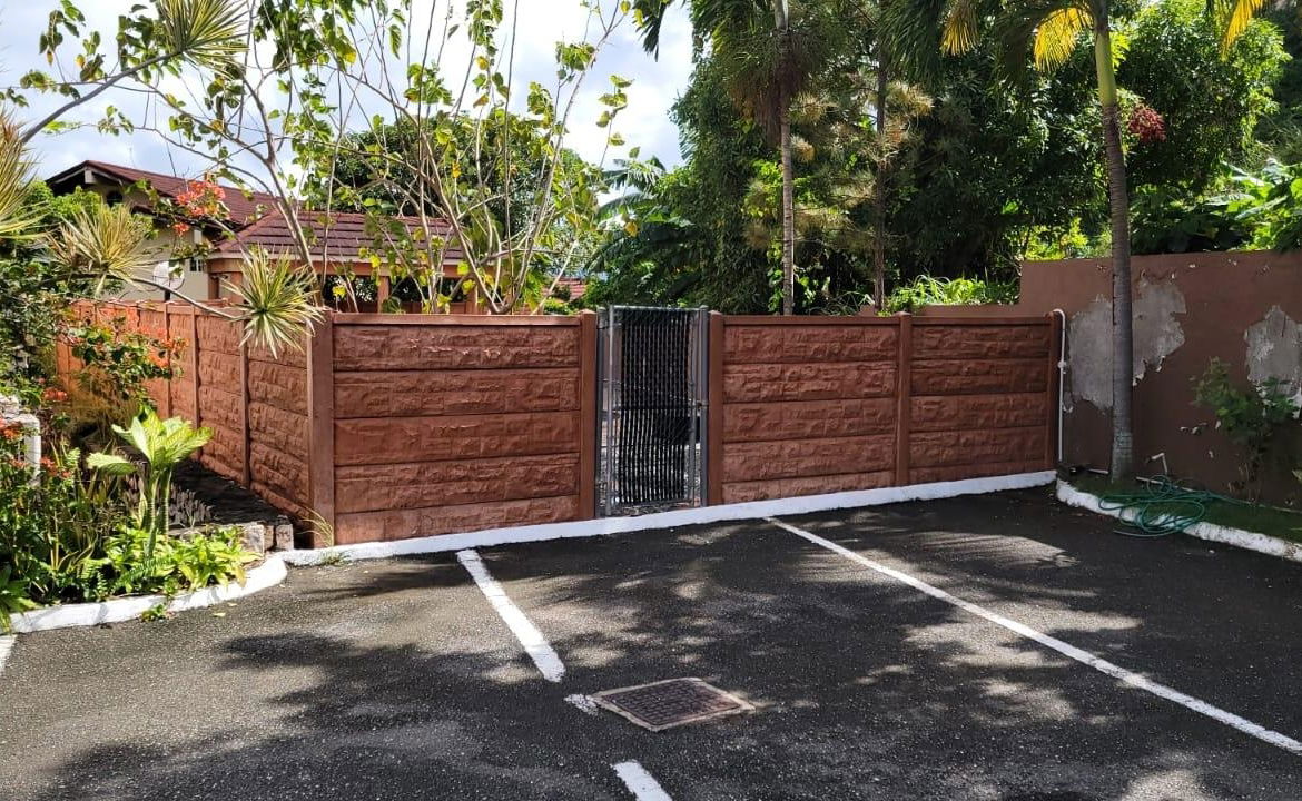 Spacious-2-Bedroom-Apartment-for-Sale-in-Brentwood-Terrace-Red-Hills Third image of 18-12a Brentwood Terrace in Kingston 19, St. Andrew, Jamaica - property is For Sale