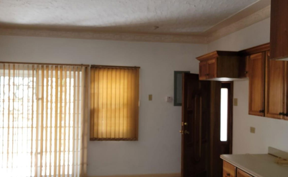 Spacious-2-Bedroom-Apartment-for-Sale-in-Brentwood-Terrace-Red-Hills Twenty-Eighth image of 18-12a Brentwood Terrace in Kingston 19, St. Andrew, Jamaica - property is For Sale