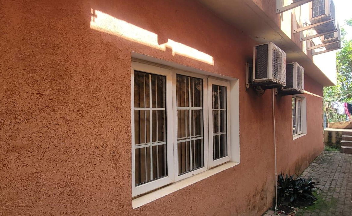 Spacious-2-Bedroom-Apartment-for-Sale-in-Brentwood-Terrace-Red-Hills Ninth image of 18-12a Brentwood Terrace in Kingston 19, St. Andrew, Jamaica - property is For Sale