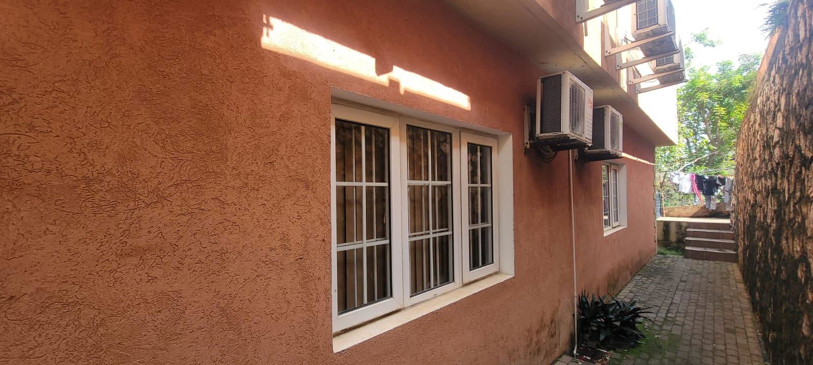 Spacious-2-Bedroom-Apartment-for-Sale-in-Brentwood-Terrace-Red-Hills Ninth image of 18-12a Brentwood Terrace in Kingston 19, St. Andrew, Jamaica - property is For Sale