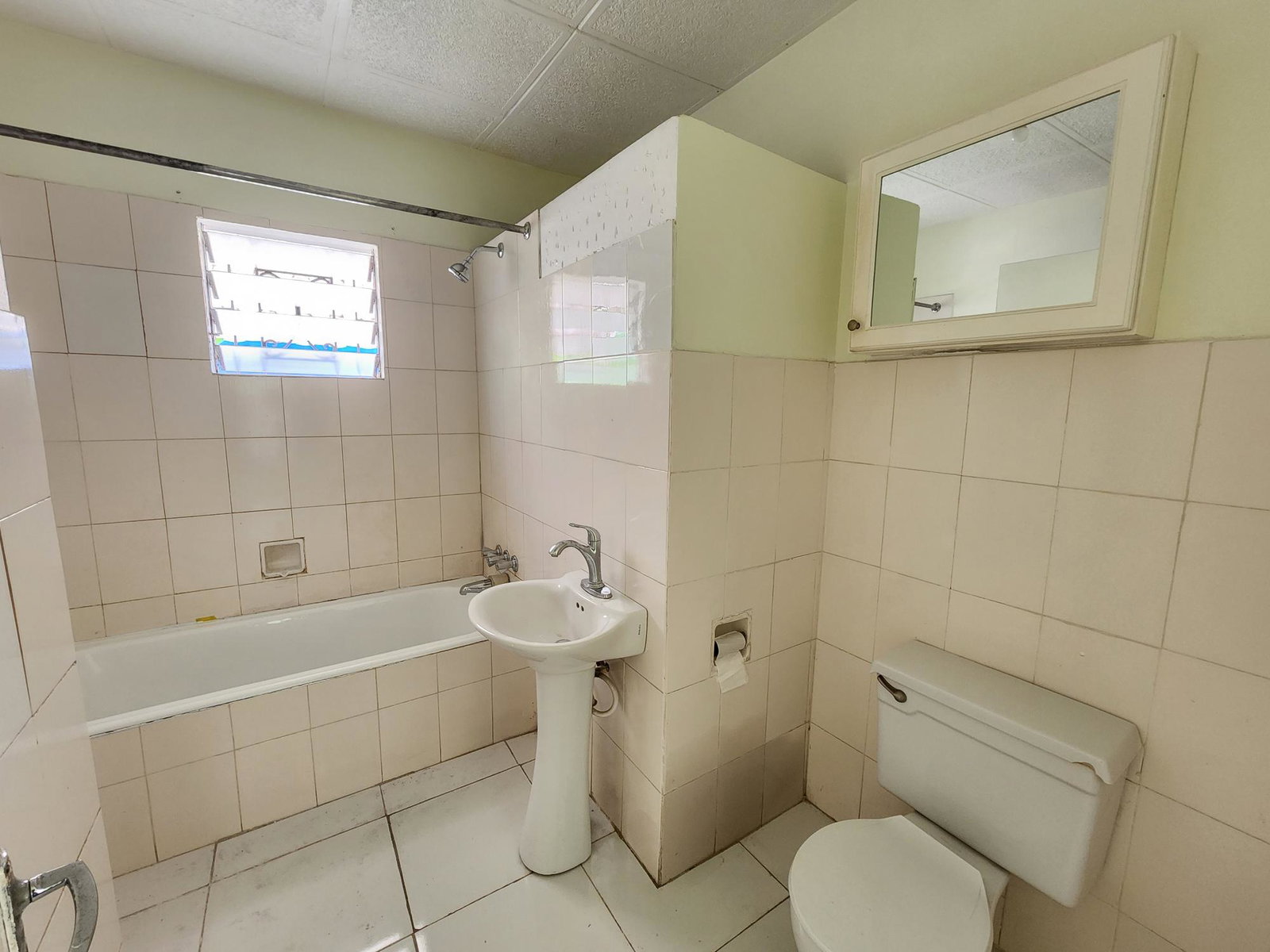 Sixteenth image of B-17 Colliston Drive in Kingston 10, St. Andrew, Jamaica - property is For Rent