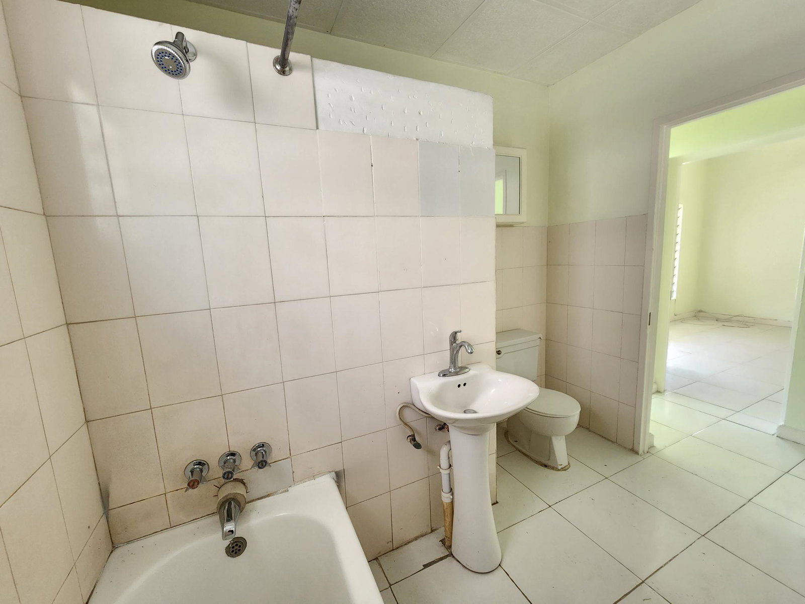 Seventeenth image of B-17 Colliston Drive in Kingston 10, St. Andrew, Jamaica - property is For Rent