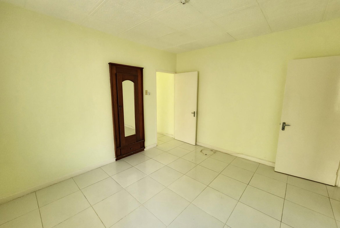 Twentieth image of B-17 Colliston Drive in Kingston 10, St. Andrew, Jamaica - property is For Rent
