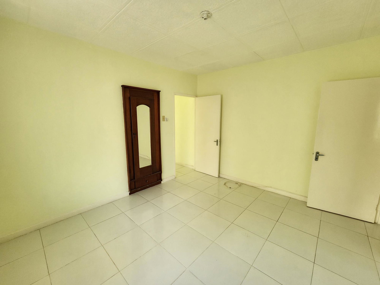 Twentieth image of B-17 Colliston Drive in Kingston 10, St. Andrew, Jamaica - property is For Rent