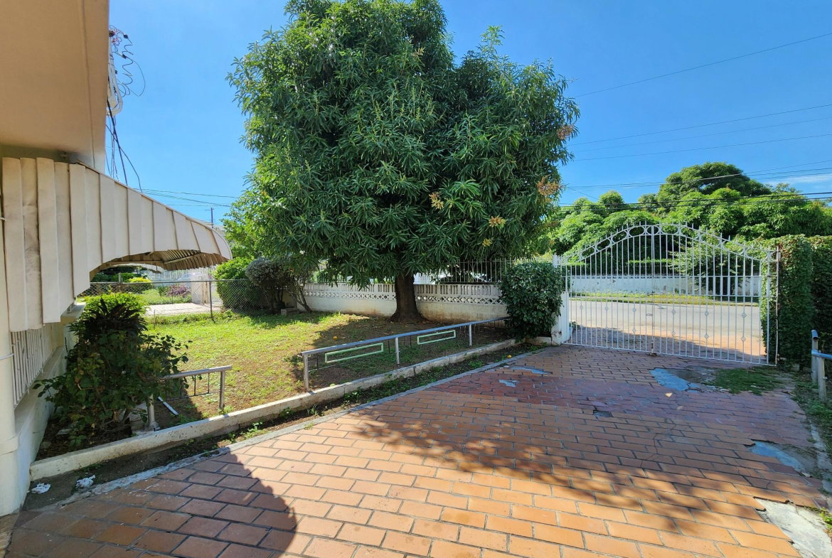 Twenty-Fourth image of B-17 Colliston Drive in Kingston 10, St. Andrew, Jamaica - property is For Rent