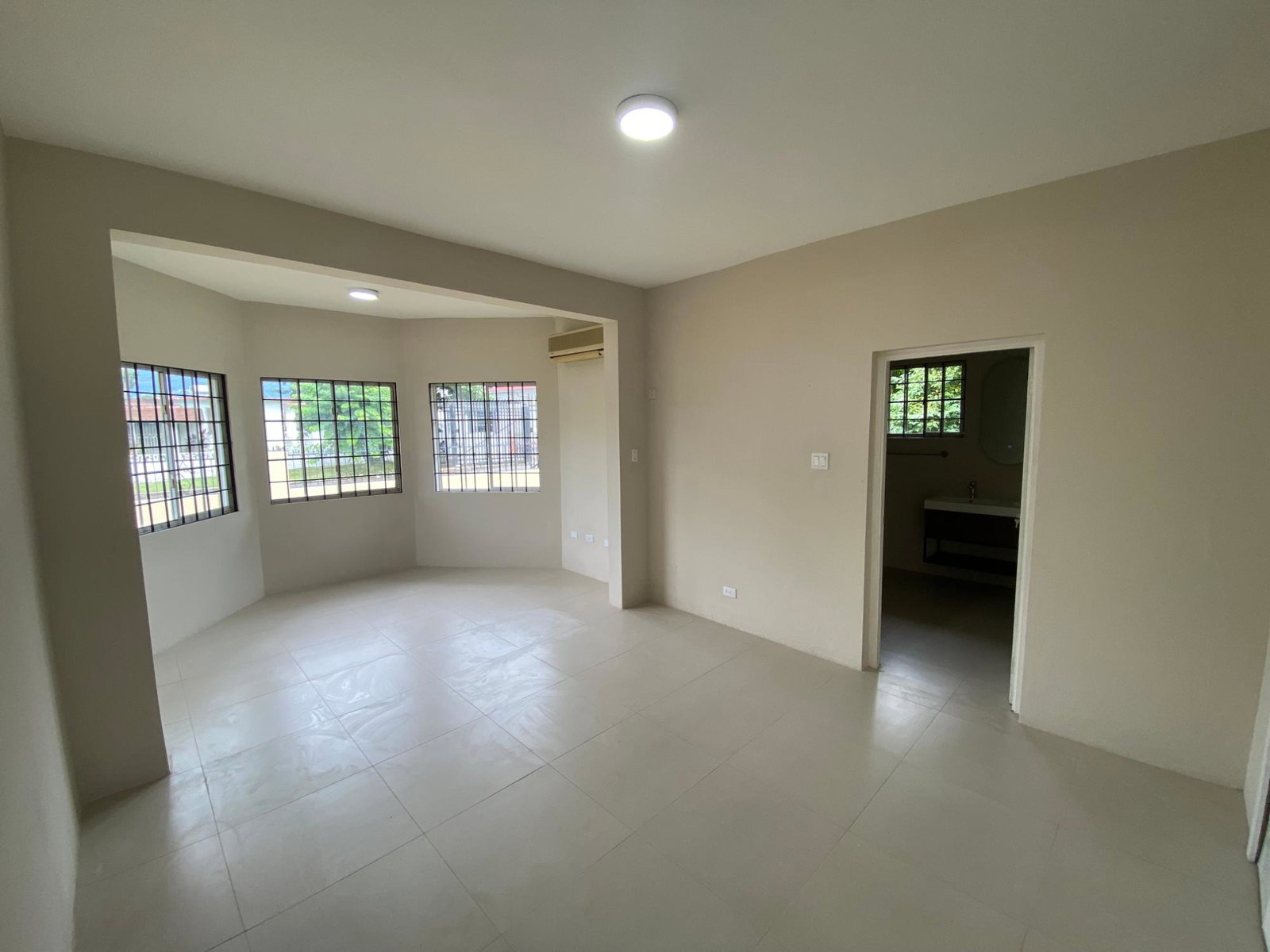 Fifteenth image of 9 West Kings House Close in Kingston 10, St. Andrew, Jamaica - property is For Sale