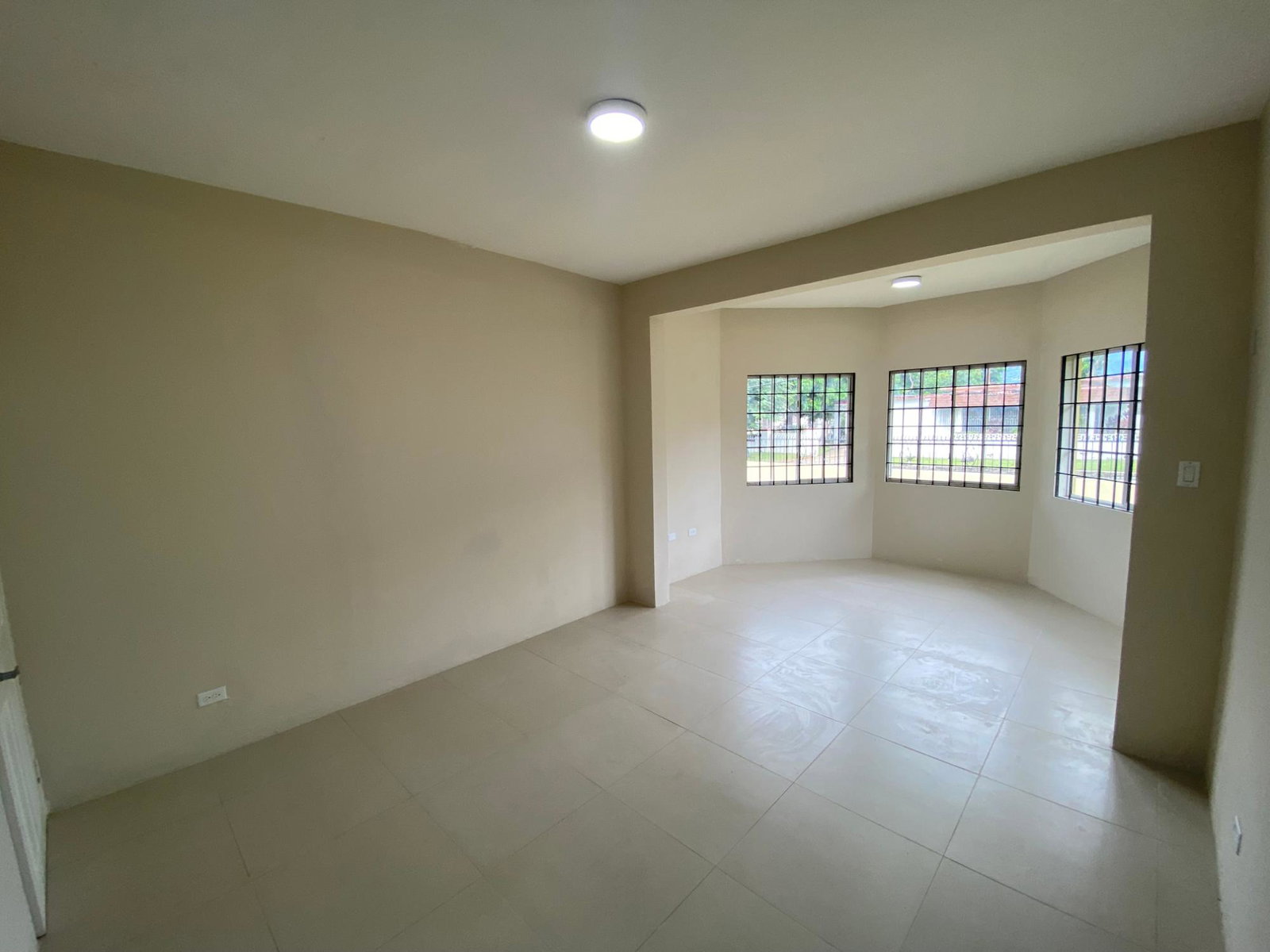 Sixteenth image of 9 West Kings House Close in Kingston 10, St. Andrew, Jamaica - property is For Sale