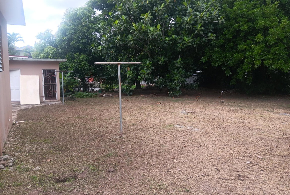 Fifteenth image of 4 Karachi Avenue in Kingston 6, St. Andrew, Jamaica - property is For Rent