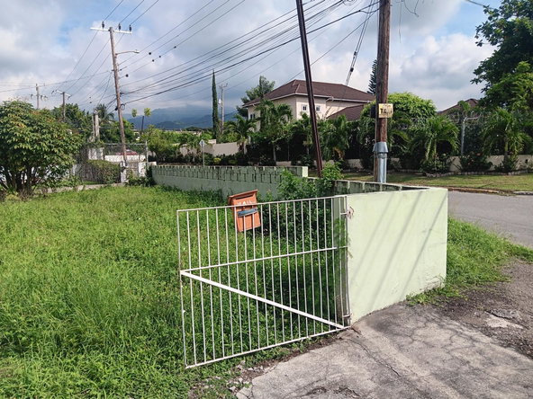 Seventeenth image of 4 Karachi Avenue in Kingston 6, St. Andrew, Jamaica - property is For Rent