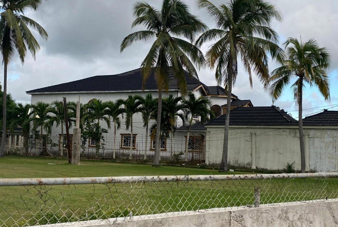 First image of Cornpiece, Hayes, in Hayes, Clarendon, Jamaica - property is For Sale