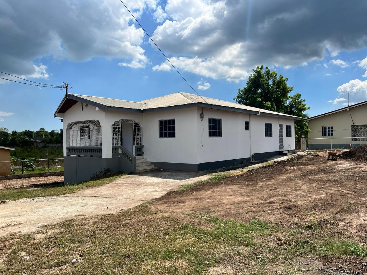 Sixth image of 4 Montclair Heights in May Pen, Clarendon, Jamaica - property is For Sale