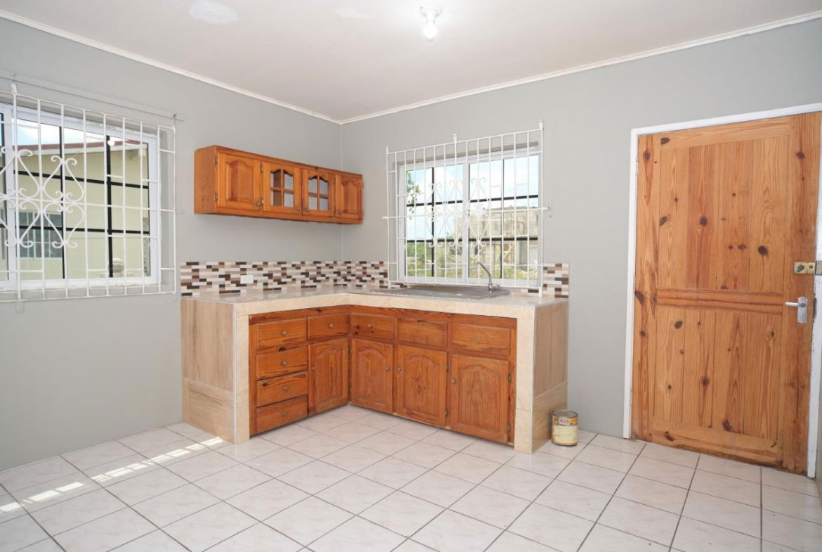 Tenth image of 4 Montclair Heights in May Pen, Clarendon, Jamaica - property is For Sale