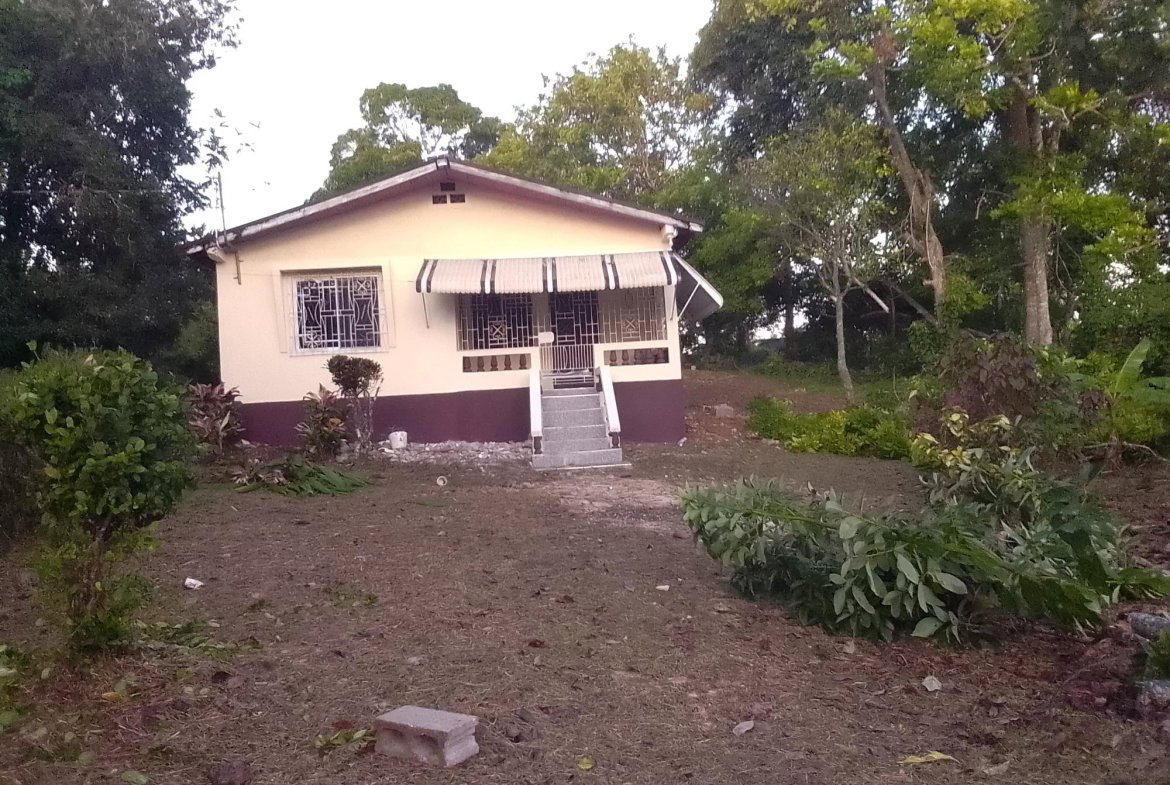 First image of Pond Road in CHAPELTON, Clarendon, Jamaica - property is For Rent