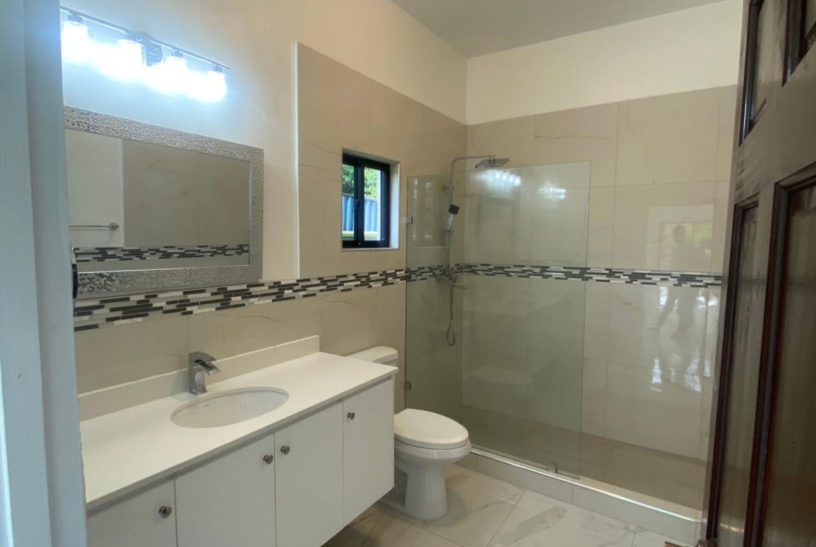 Seventh image of 2 Mayfair Close in Kingston 19, St. Andrew, Jamaica - property is For Rent