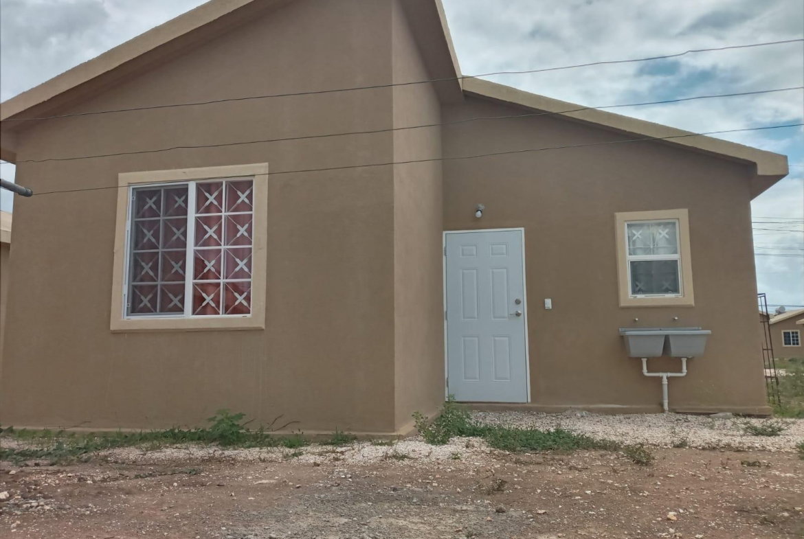 Fifth image of Village 2 Phoenix Park, Portmore, s in Phoenix Park, St. Catherine, Jamaica - property is For Rent