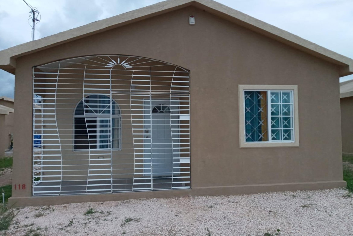 Sixth image of Village 2 Phoenix Park, Portmore, s in Phoenix Park, St. Catherine, Jamaica - property is For Rent