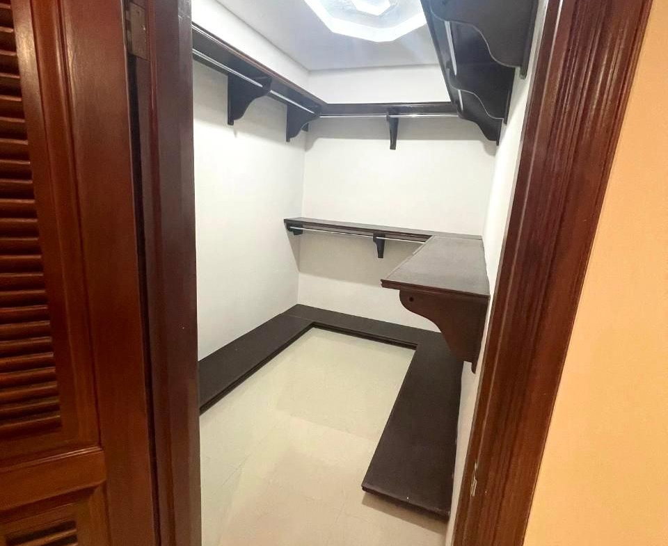 Seventh image of 11-10-12 Dillsbury Avenue in Kingston 6, St. Andrew, Jamaica - property is For Sale