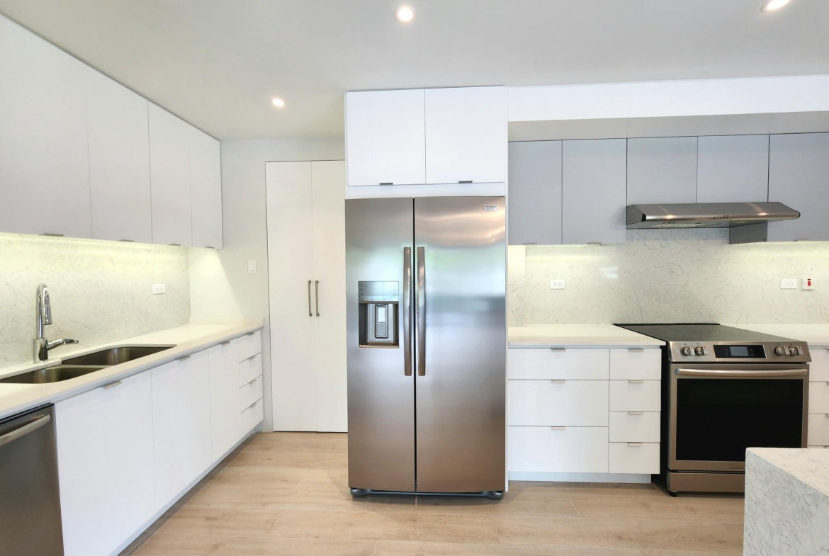 Fifth image of 2c- Manor Court Apartments in Kingston 8, St. Andrew, Jamaica - property is For Rent