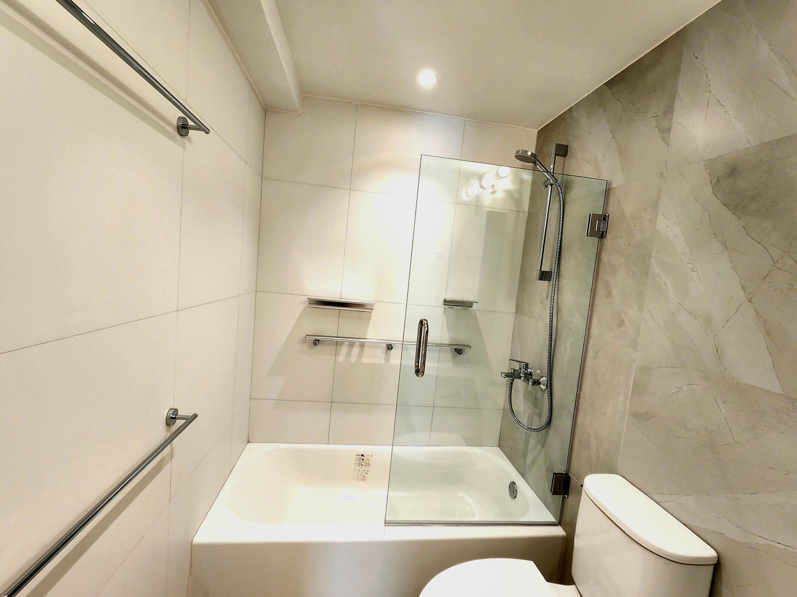Ninth image of 2c- Manor Court Apartments in Kingston 8, St. Andrew, Jamaica - property is For Rent