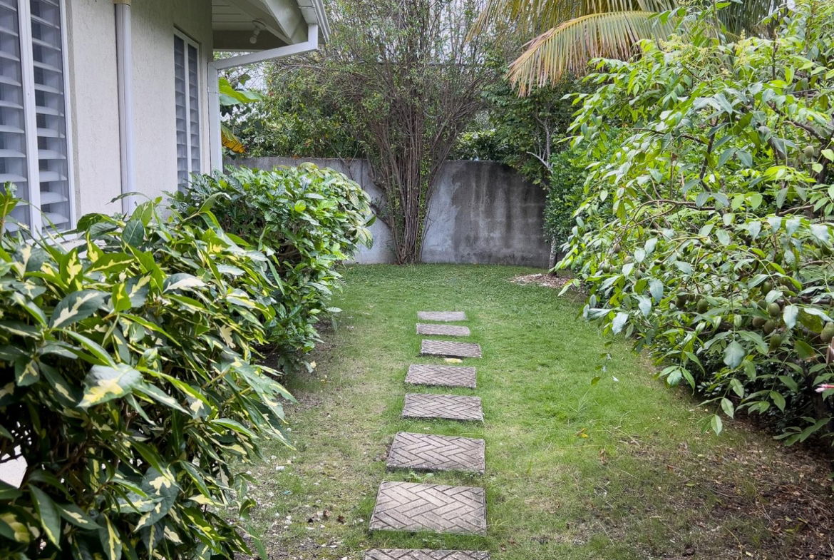 Seventh image of 91 Gardenia Ave in Richmond, St. Ann, Jamaica - property is For Sale