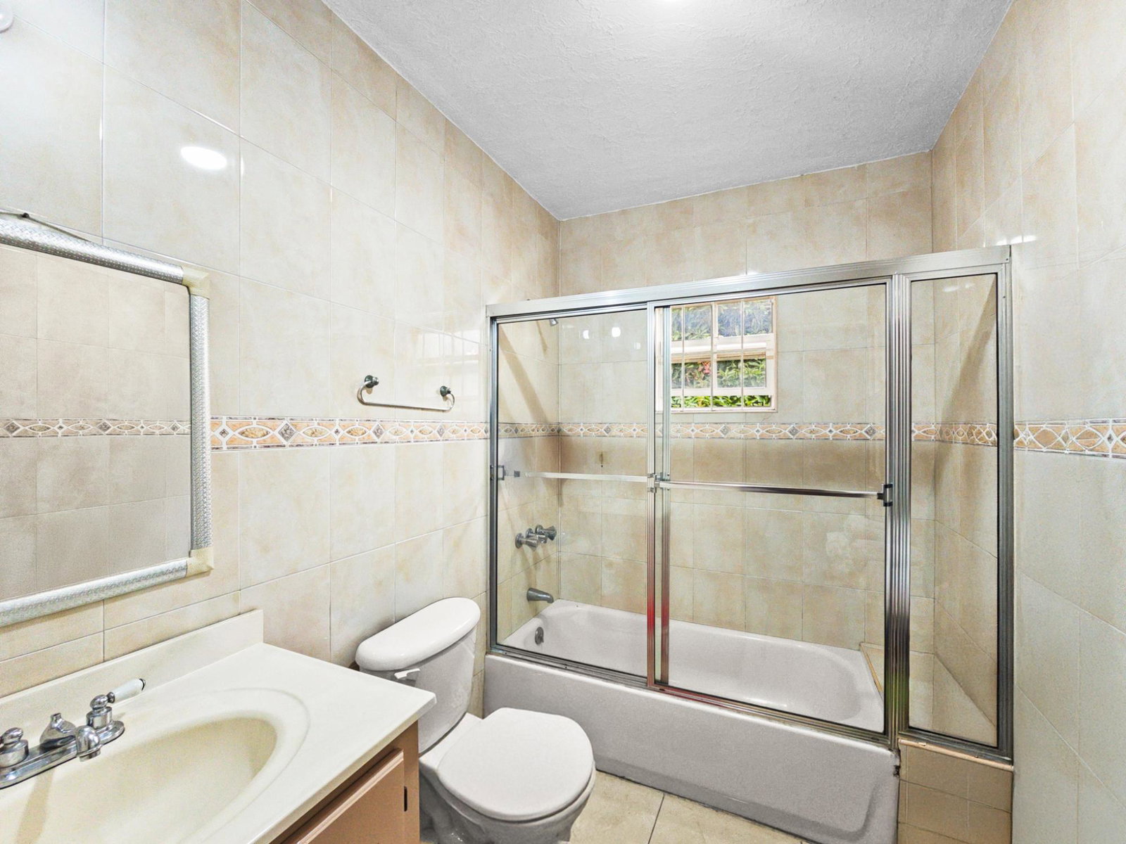 Eighth image of 4-2 Hillary Avenue in Kingston 10, St. Andrew, Jamaica - property is For Sale