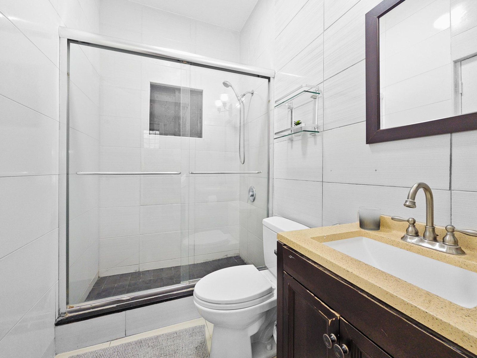 Ninth image of 7a Richings Avenue in Kingston 6, St. Andrew, Jamaica - property is For Rent