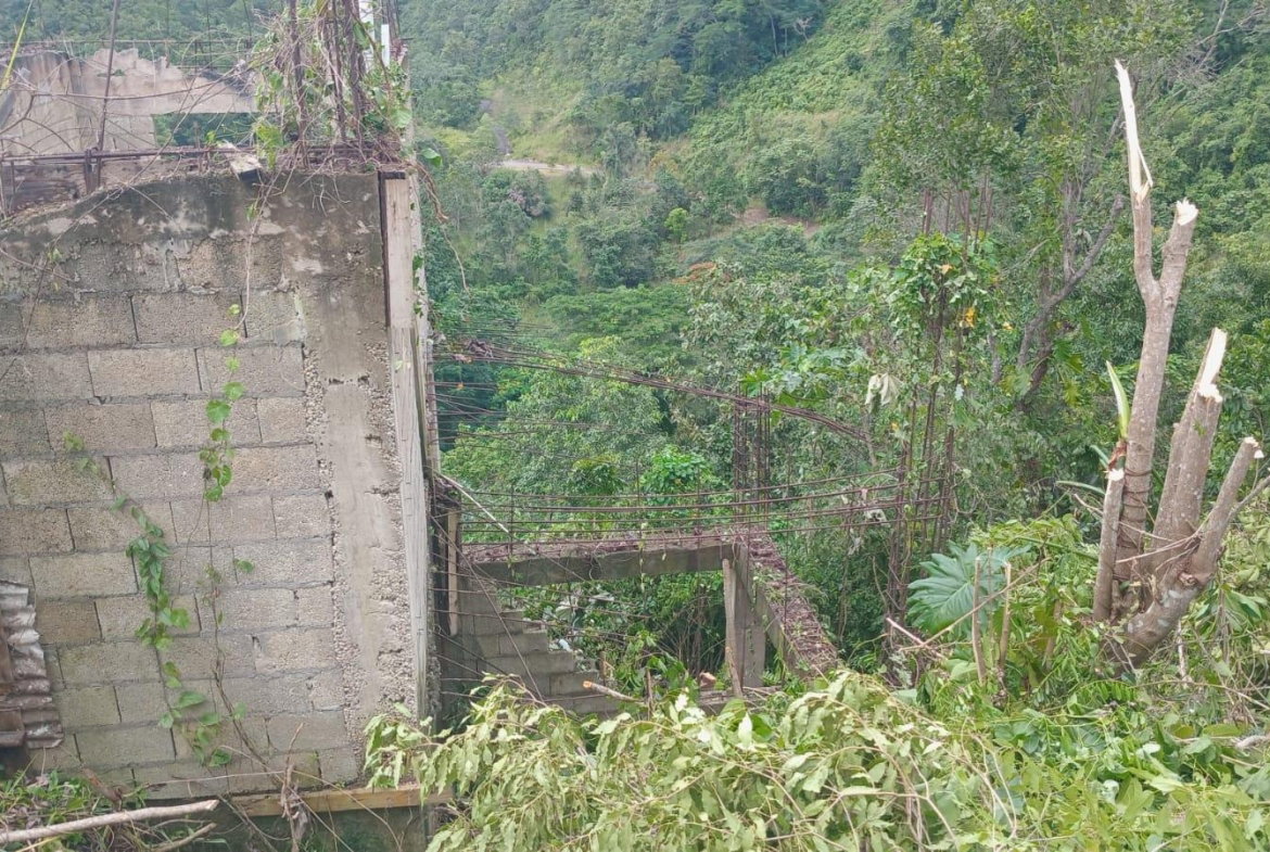 Seventh image of 16 Woodland Grove in Red Hills, St. Andrew, Jamaica - property is For Sale