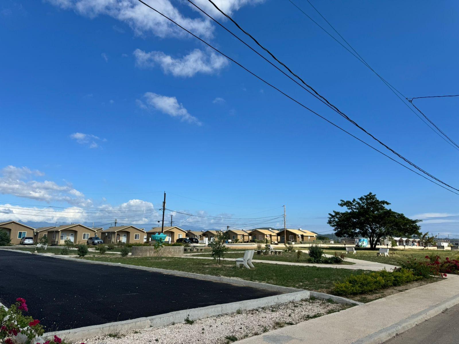 Fifth image of 889- Phoenix Park Village 2 in Phoenix Park, St. Catherine, Jamaica - property is For Rent