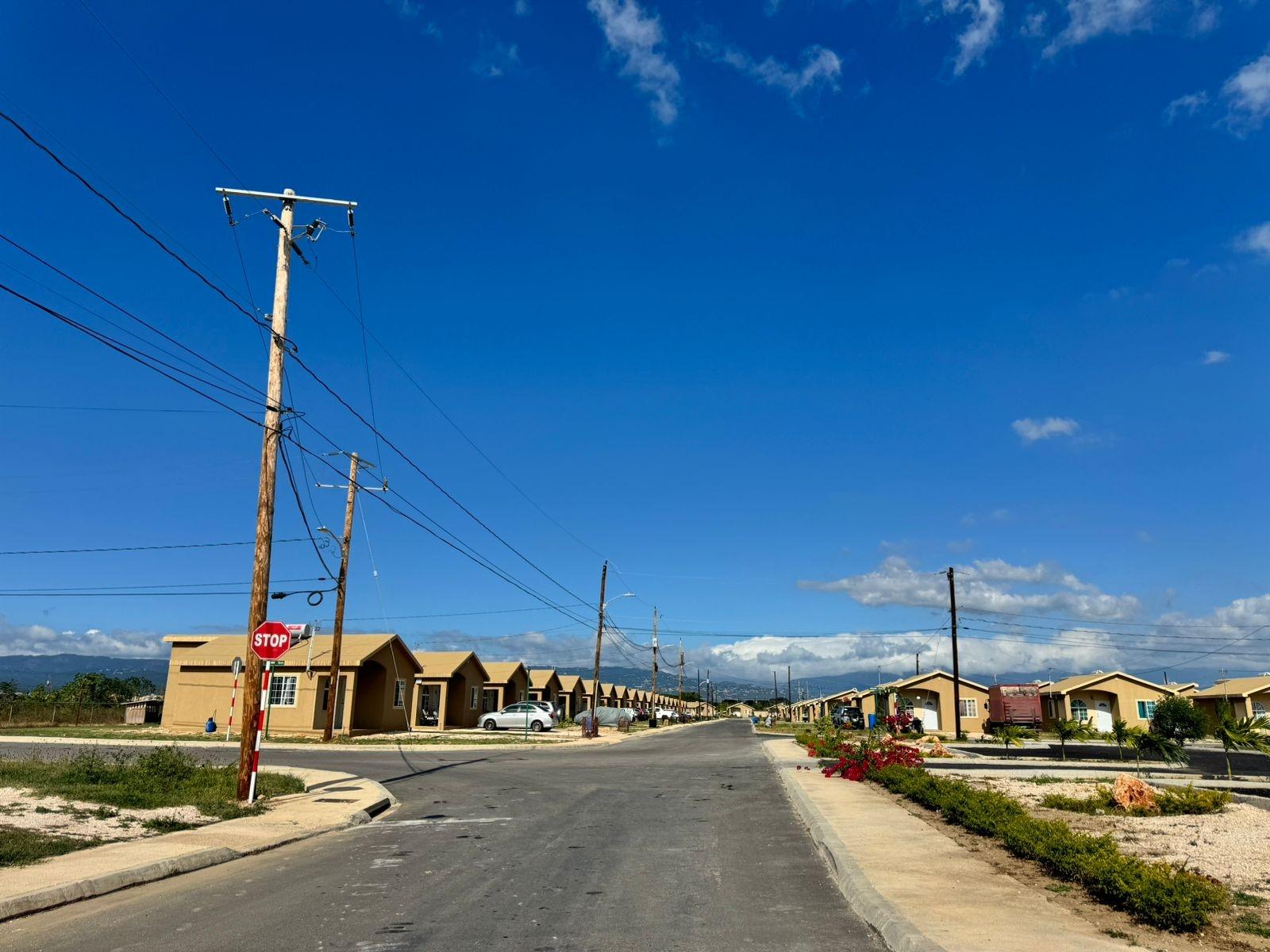 Sixth image of 889- Phoenix Park Village 2 in Phoenix Park, St. Catherine, Jamaica - property is For Rent