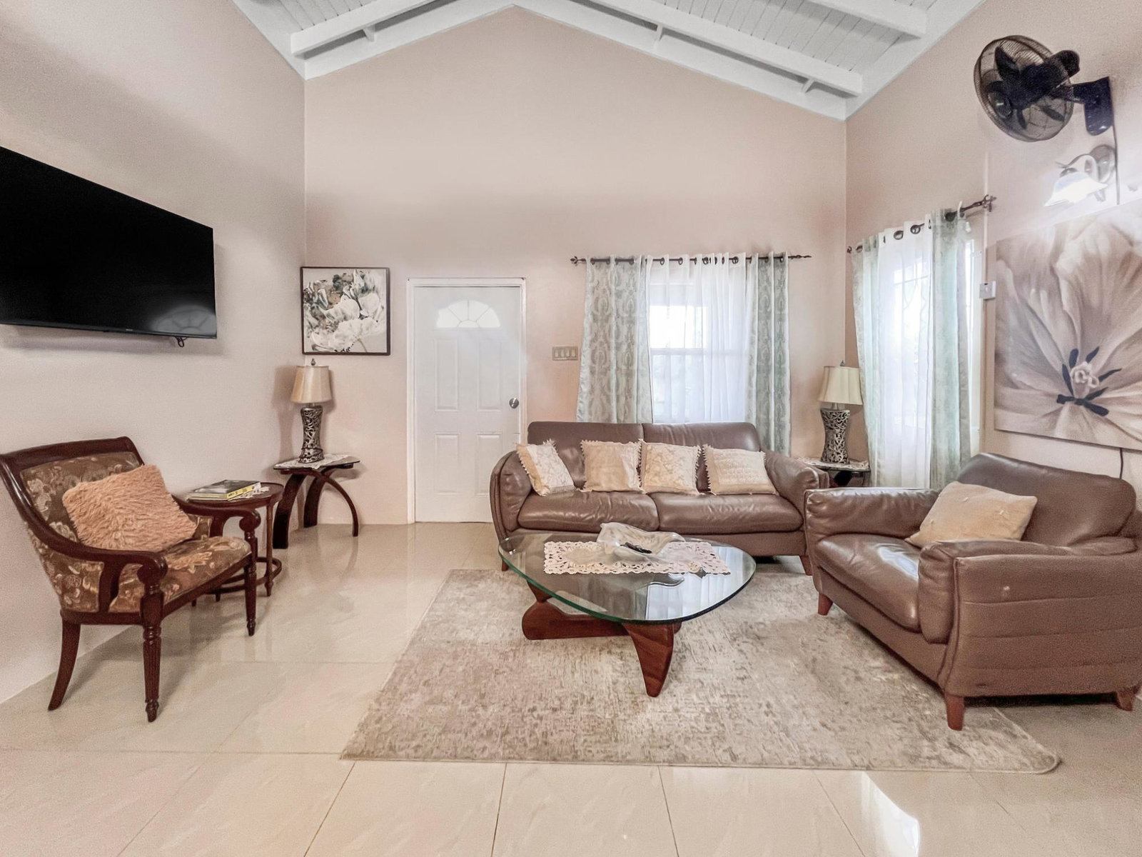 3-Bedroom-House-for-Rent-in-Drax-Hall-Country-Club-Jamaica Second image of 281- Drax Hall Country Club in Drax Hall Estate, St. Ann, Jamaica - property is For Rent
