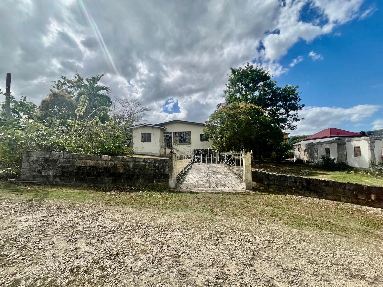 4-Bedroom-Fixer-Upper-in-Longwood-St.-Elizabeth-Prime-Development-Opportunity Second image of Longwood, Santa Cruz in Santa Cruz, St. Elizabeth, Jamaica - property is For Sale
