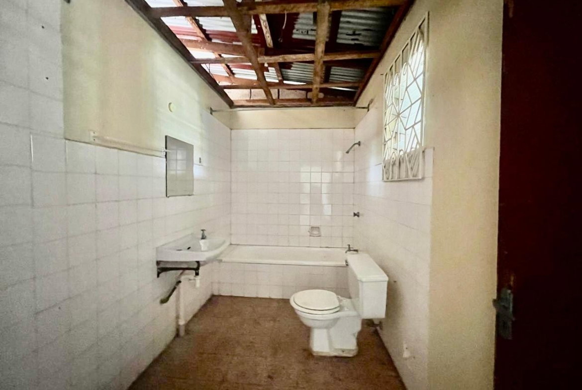 Twelfth image of Longwood, Santa Cruz in Santa Cruz, St. Elizabeth, Jamaica - property is For Sale