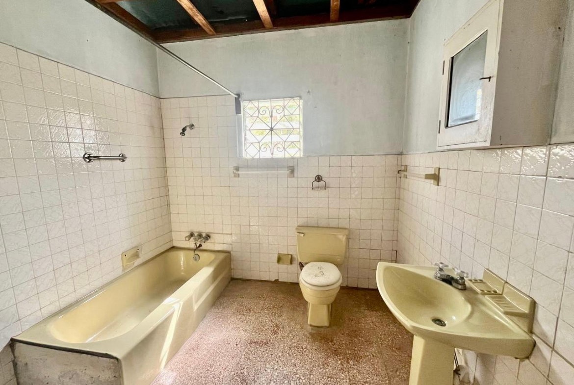 Thirteenth image of Longwood, Santa Cruz in Santa Cruz, St. Elizabeth, Jamaica - property is For Sale