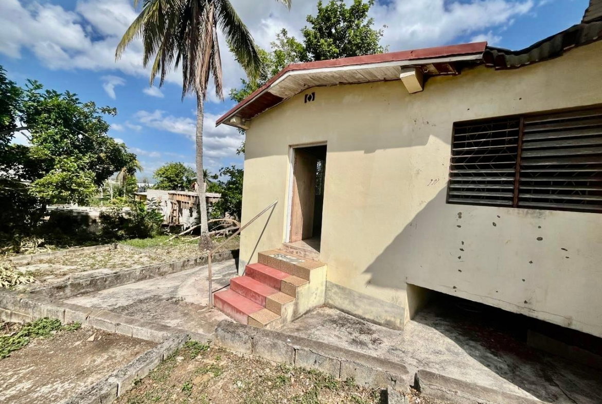 Fourteenth image of Longwood, Santa Cruz in Santa Cruz, St. Elizabeth, Jamaica - property is For Sale