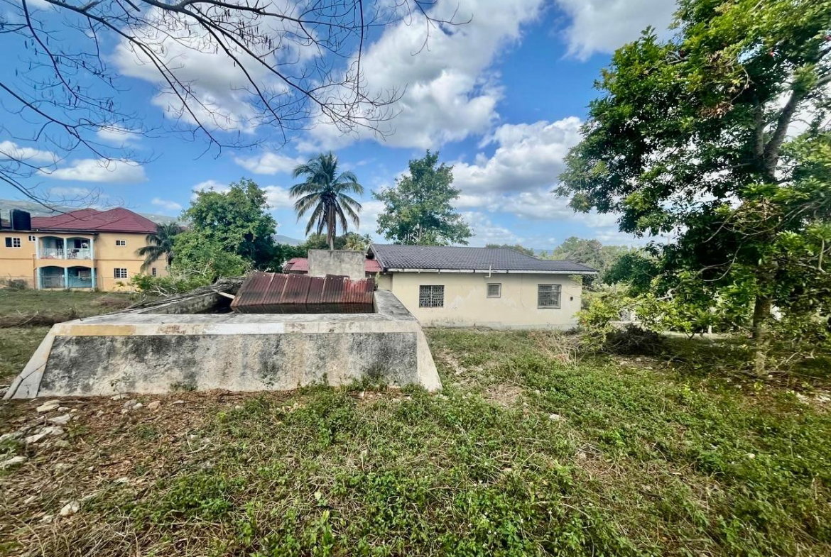 Seventeenth image of Longwood, Santa Cruz in Santa Cruz, St. Elizabeth, Jamaica - property is For Sale